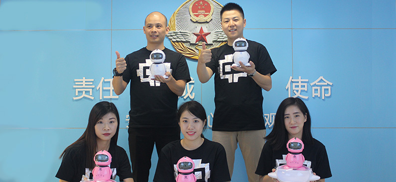 勇艺达机器人走进深圳机场,成安检通道服务亮点